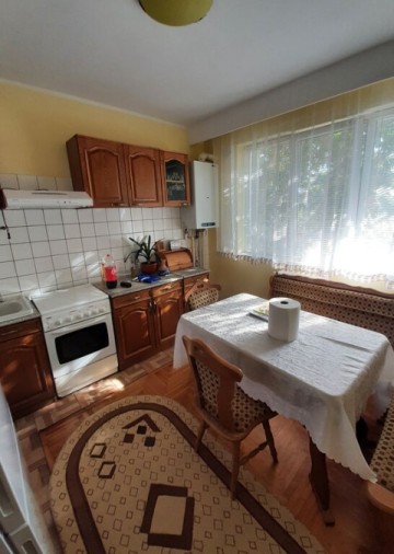 apartament-2-camere-situat-pe-colonel-tomoroveanu-dispune-si-de-garaj-6