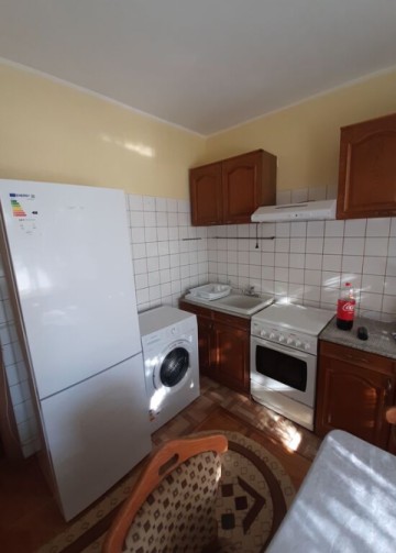 apartament-2-camere-situat-pe-colonel-tomoroveanu-dispune-si-de-garaj-7