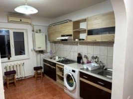 apartament-2-camere-zona-piata-mare-52-mp-300-euro-3