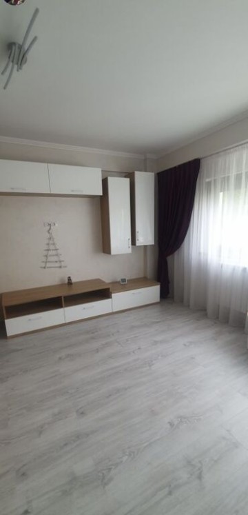 apartament-cu-o-camera-spre-inchiriere-bloc-nou-pret-350-3