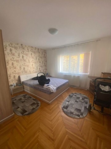 apartament-3-camerezona-mall-decomandat-90-mp-pret-400-euro-3