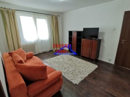 inchiriez-apartament-3-camere-renovatzona-ciresica