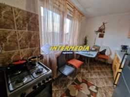 apartament-3-camere-de-inchiriat-in-alba-iulia-zona-cetate-6