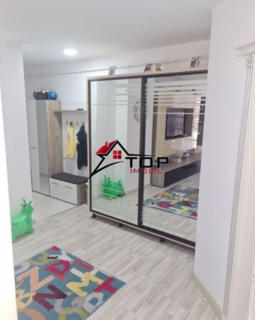 apartament-2-camere-decomandat-etaj-intermediar-cug-hanul-visoianu-4