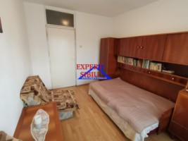 inchiriez-apartament-3-camere-decomandat-zona-centrala-3