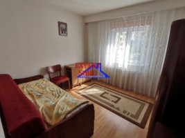 inchiriez-apartament-3-camere-decomandat-zona-centrala-4