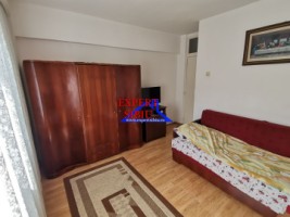 inchiriez-apartament-3-camere-decomandat-zona-centrala-5