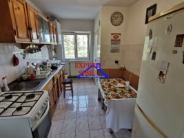 inchiriez-apartament-3-camere-decomandat-zona-ciresica-9