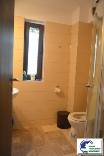 inchiriere-apartament-cu-doua-camere-situat-in-zamora-12