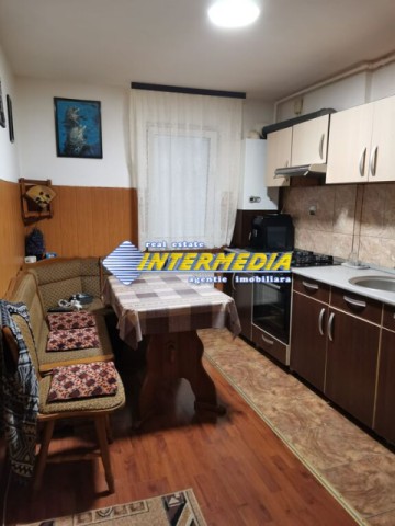 apartament-3-camere-decomandat-in-centru-de-vanzare