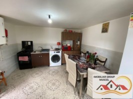 complex-de-trei-case-10-camere-pret-300000-euro-negociabil-22