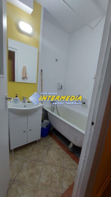 apartament-cu-2-camere-de-inchiriat-mobilat-si-utilat-in-cetate-5