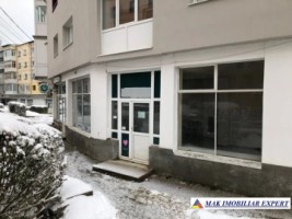 spatiu-comercial-100-mp-de-vanzare-in-campulung-muscel-arges-ideal-pentru-afaceri-locale-3