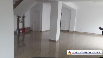 spatiu-comercial-300-mp-de-vanzare-in-centru-campulung-muscel-arges-ideal-pentru-afaceri