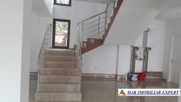 spatiu-comercial-300-mp-de-vanzare-in-centru-campulung-muscel-arges-ideal-pentru-afaceri-7