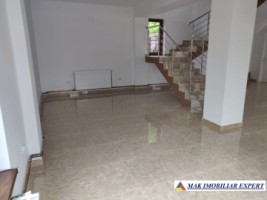 spatiu-comercial-300-mp-de-vanzare-in-centru-campulung-muscel-arges-ideal-pentru-afaceri-4