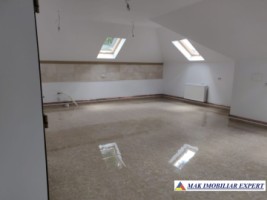 spatiu-comercial-300-mp-de-vanzare-in-centru-campulung-muscel-arges-ideal-pentru-afaceri-12