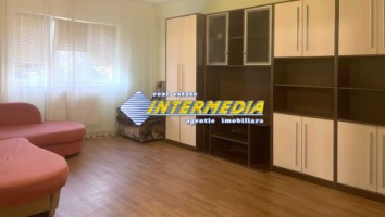 apartament-3-camere-decomandat-de-vanzare-in-cetate-etaj-3