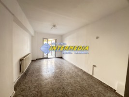 inchiriere-spatiu-comercial-la-bulevard-34-mp-cu-centrala-termopane-si-contoare-separate-alba-iulia-cetate