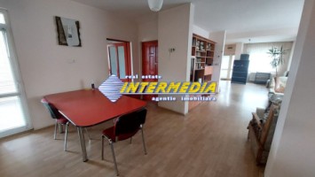 apartament-cu-2-camere-de-inchiriat-la-casa-zona-cetate-1