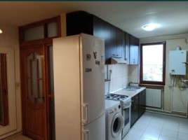 de-vanzare-apartament-cu-3-camere-decomandat-plus-mansarda-4