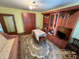 apartament-3-camere-etaj-1-zona-parcul-curcubeului-pacea-pret-68000-euro-negociabil