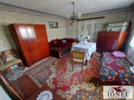 vanzare-casa-cu-4000-mp-teren-in-ghirbom