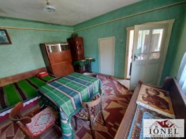 vanzare-casa-cu-4000-mp-teren-in-ghirbom-2