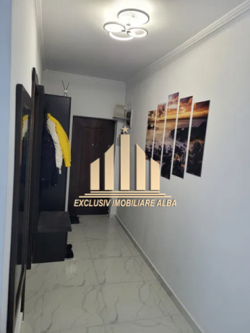 vand-apartament-renovat-in-zona-centru-2