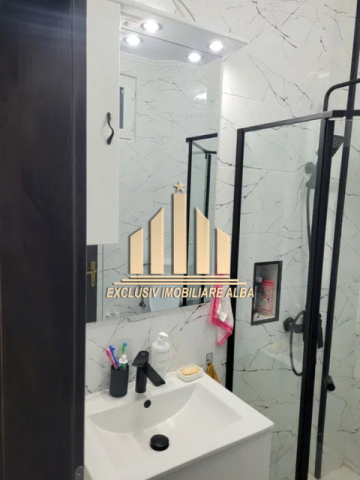 vand-apartament-renovat-in-zona-centru-3
