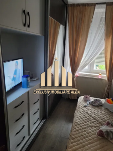 vand-apartament-renovat-in-zona-centru-7