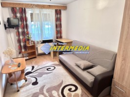 apartament-2-camere-de-vanzare-in-cetate-in-apropiere-de-bulevard-6