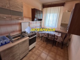 apartament-de-inchiriat-56mp-in-cetate-renovat-2