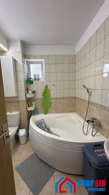 apartament-3-camere-de-vanzare-in-sibiu-turnisor-etajul-1-5