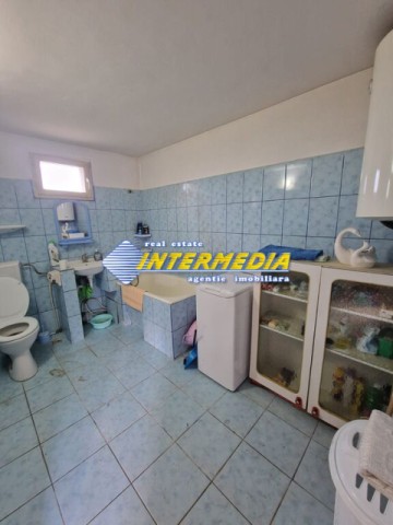 teren-intravilan-cu-cabana-de-vanzare-in-alba-iulia-zona-arex-8