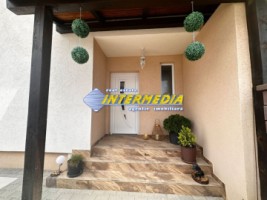 casa-duplex-sppe-cu-balcon-terasa-teren-imprejmuit-finisata-utilata-mobilata-complet-lux-alba-iulia-cetate-8