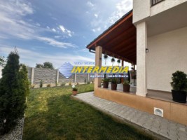 casa-duplex-sppe-cu-balcon-terasa-teren-imprejmuit-finisata-utilata-mobilata-complet-lux-alba-iulia-cetate-29