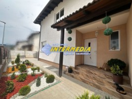 casa-duplex-sppe-cu-balcon-terasa-teren-imprejmuit-finisata-utilata-mobilata-complet-lux-alba-iulia-cetate-50