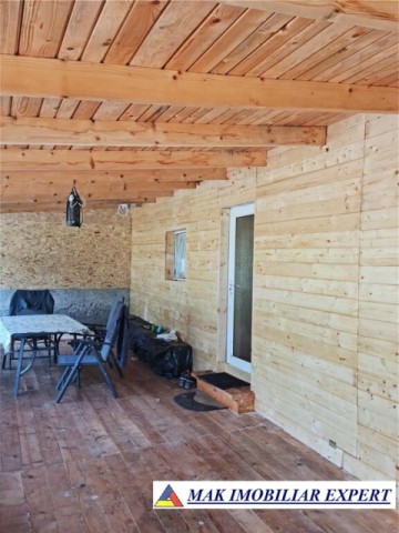 casa-cu-2-3-camere-si-teren-de-1230-mp-de-vanzare-in-bradulet-arges-3