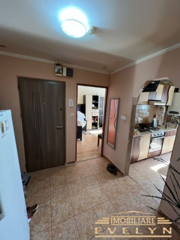 apartament-2-camere-zona-donici-str-valcele-pret-41000-euro-negociabil-3