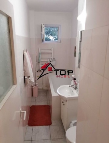 apartament-2-camere-etajul-2-zona-alexandru-cel-bun-3