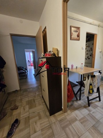 apartament-3-camere-etajul-1-podu-ros-6