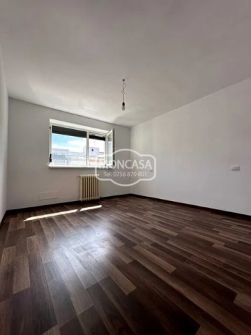 apartament-4-camere-cu-imbunatatiri-zona-ghe-avramescu-6