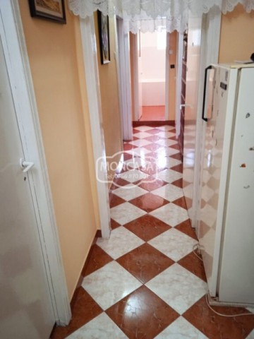 apartament-3-camere-zona-ion-pillat-piata-mare-etaj-4-cu-sarpanta-4