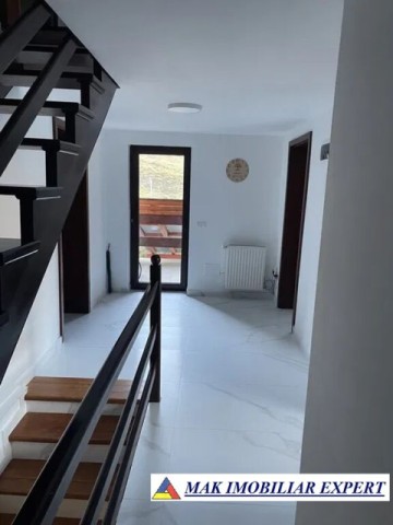 vila-7-camere-de-vanzare-cu-teren-de-1300-mp-in-valea-cheii-dambovicioara-arges-ideala-pentru-pensiune-sau-casa-de-vacanta-5