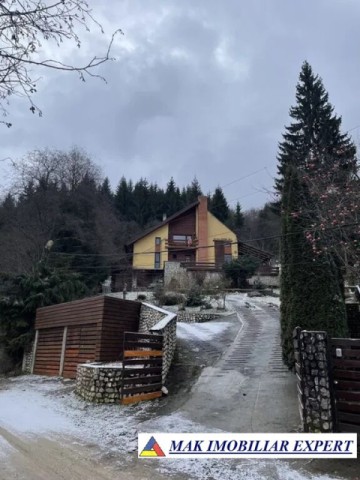 vila-7-camere-de-vanzare-cu-teren-de-1300-mp-in-valea-cheii-dambovicioara-arges-ideala-pentru-pensiune-sau-casa-de-vacanta-13