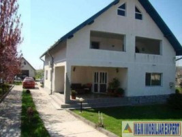 vila-4-camere-cu-teren-de-5000-mp-de-vanzare-in-darmanesti-arges-ideala-pentru-retragere-montana