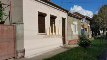 casa-cu-3-camere-de-vanzare-centru