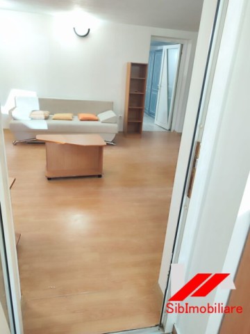 apartament-2-camere-la-vila-curte-si-parcare-zona-centrala-9