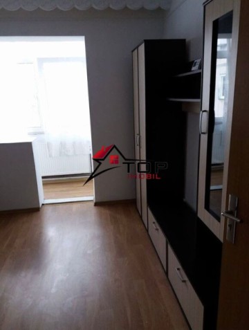 apartament-2-camere-decomandat-etaj-intermediar-alexandru-cel-bun-3